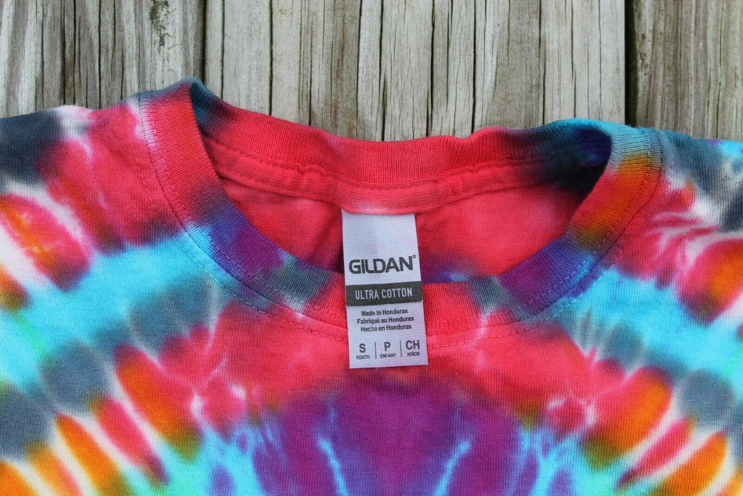 Hologram Tie Dye T-Shirt KIDS Small Rainbow Concentric Circles